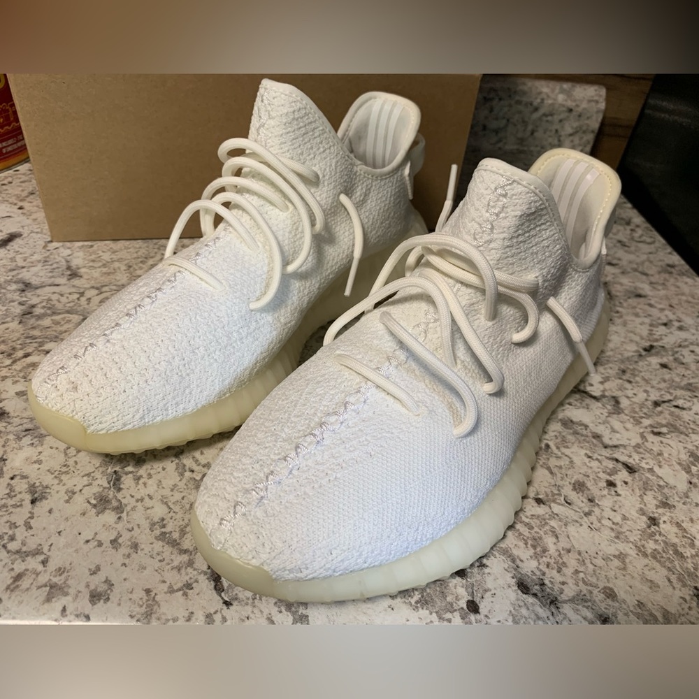 Adidas yeezy 350 V2 Boost size 11 UA